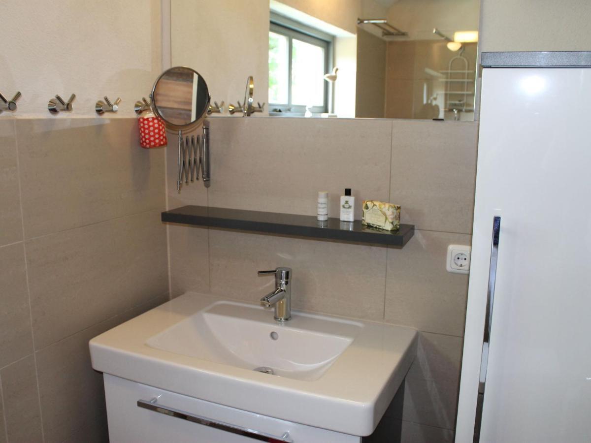 Holiday Apartment In Steffenshagen With Garden Rum bild